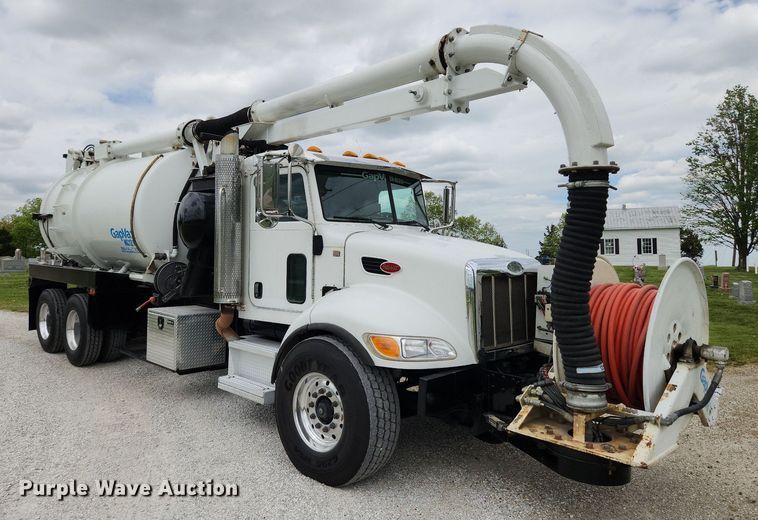 image for item MW9763 2009 Peterbilt 340  sewer jetter truck