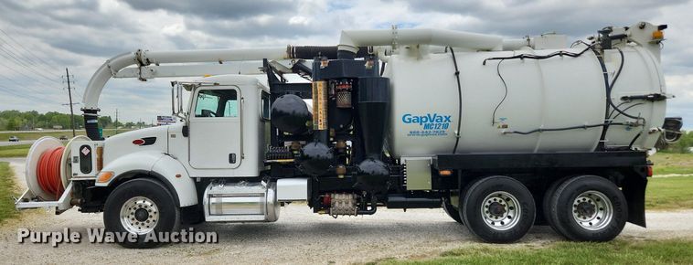 image for item MW9763 2009 Peterbilt 340  sewer jetter truck