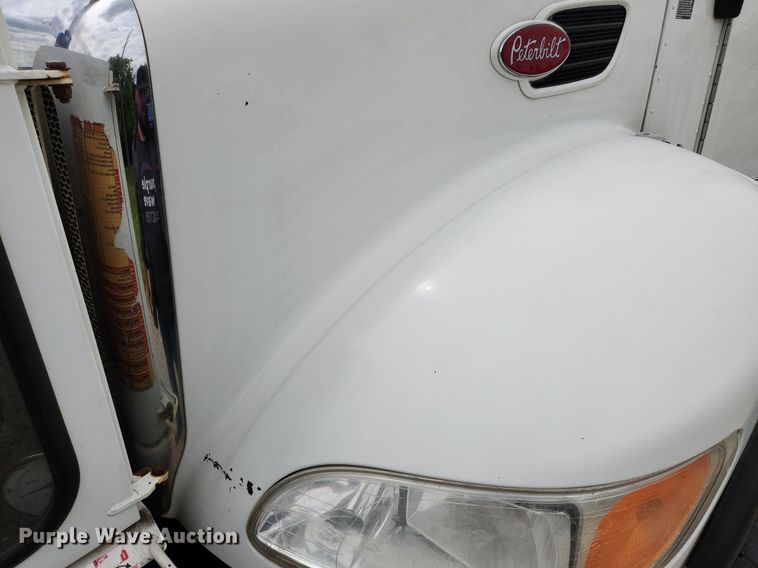 image for item MW9763 2009 Peterbilt 340  sewer jetter truck