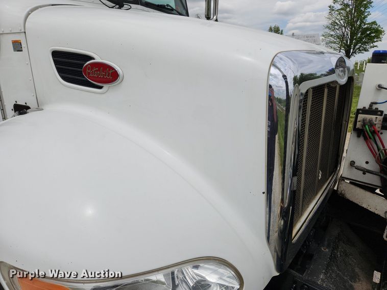 image for item MW9763 2009 Peterbilt 340  sewer jetter truck