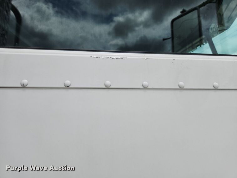 image for item MW9763 2009 Peterbilt 340  sewer jetter truck