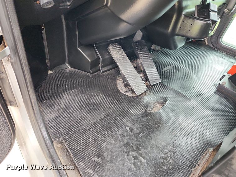 image for item MW9763 2009 Peterbilt 340  sewer jetter truck