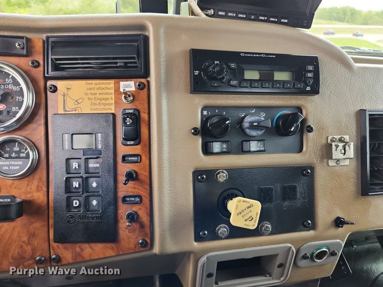 image for item MW9763 2009 Peterbilt 340  sewer jetter truck