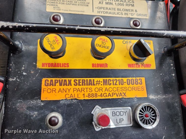 image for item MW9763 2009 Peterbilt 340  sewer jetter truck