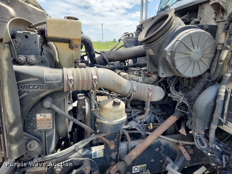 image for item MW9763 2009 Peterbilt 340  sewer jetter truck