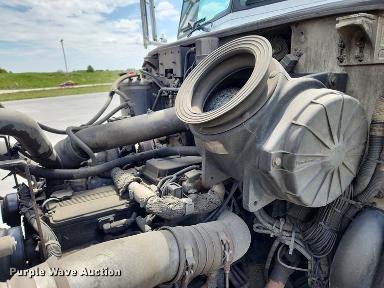 image for item MW9763 2009 Peterbilt 340  sewer jetter truck