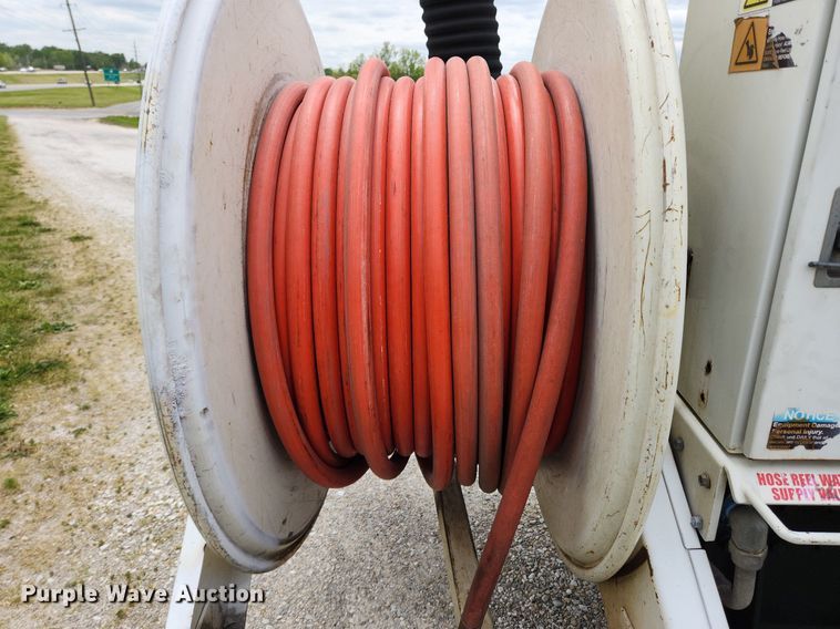 image for item MW9763 2009 Peterbilt 340  sewer jetter truck