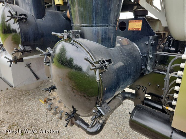 image for item MW9763 2009 Peterbilt 340  sewer jetter truck