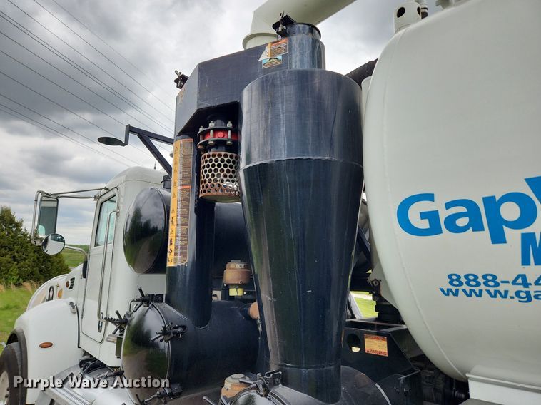 image for item MW9763 2009 Peterbilt 340  sewer jetter truck