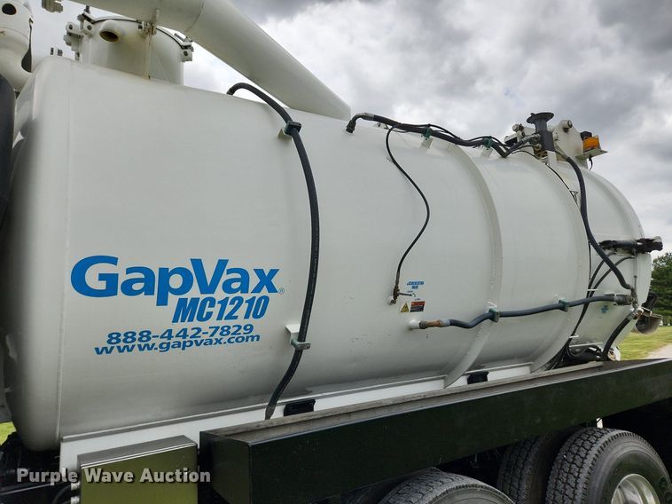 image for item MW9763 2009 Peterbilt 340  sewer jetter truck