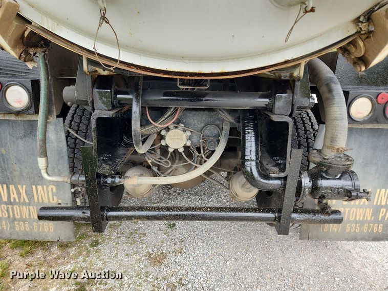 image for item MW9763 2009 Peterbilt 340  sewer jetter truck