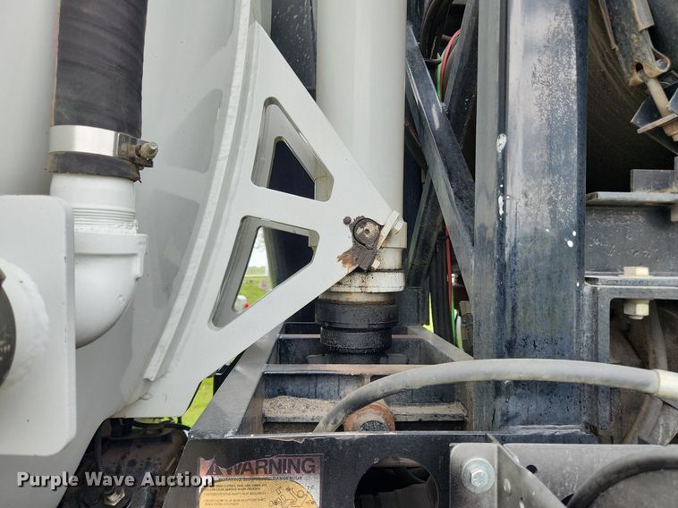 image for item MW9763 2009 Peterbilt 340  sewer jetter truck