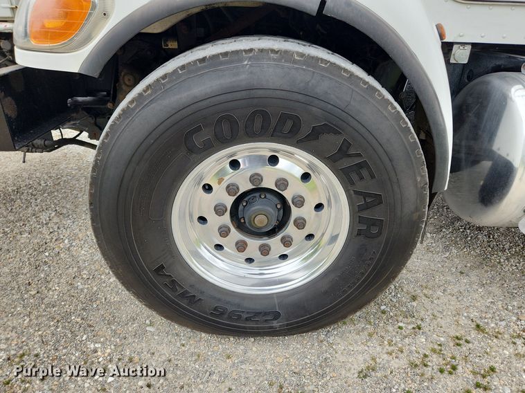 image for item MW9763 2009 Peterbilt 340  sewer jetter truck