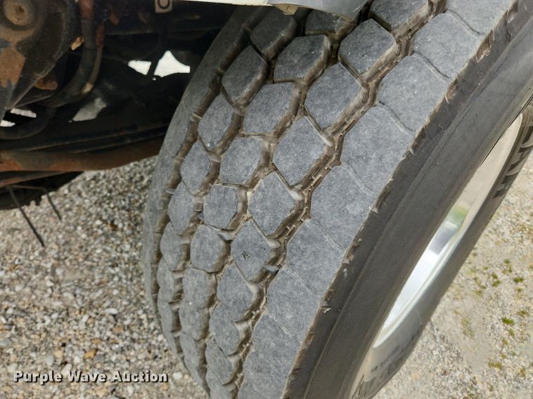 image for item MW9763 2009 Peterbilt 340  sewer jetter truck