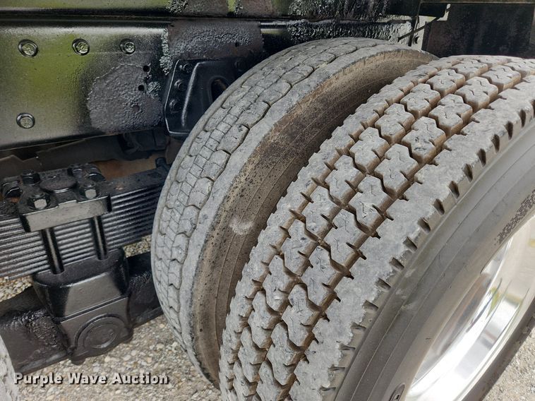 image for item MW9763 2009 Peterbilt 340  sewer jetter truck