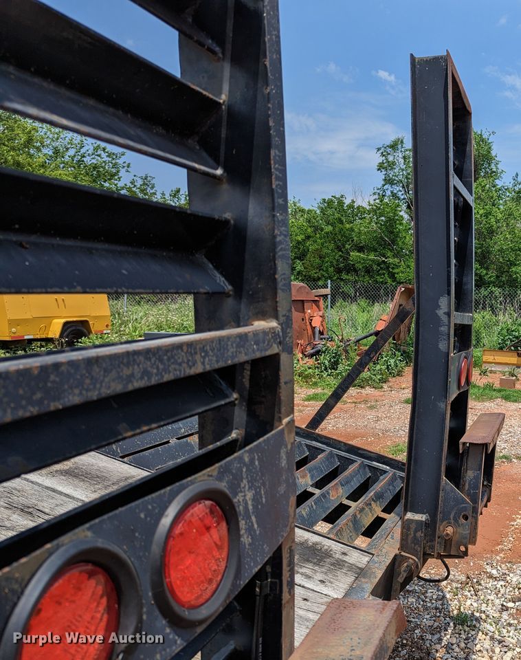 image for item MX9299 2013 Zieman  equipment trailer