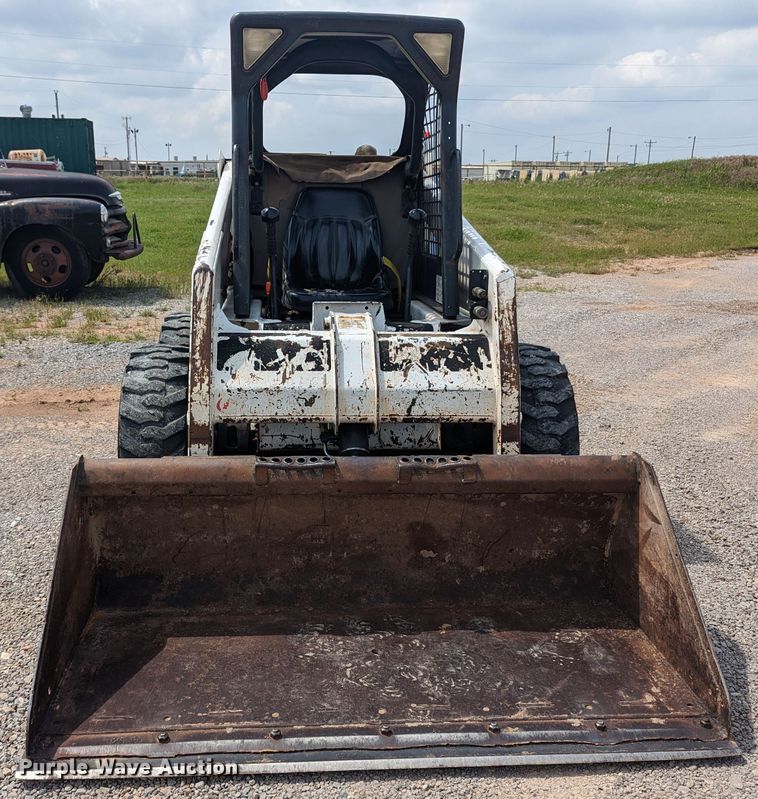 image for item MY9298 2001 Bobcat 763  skid steer loader
