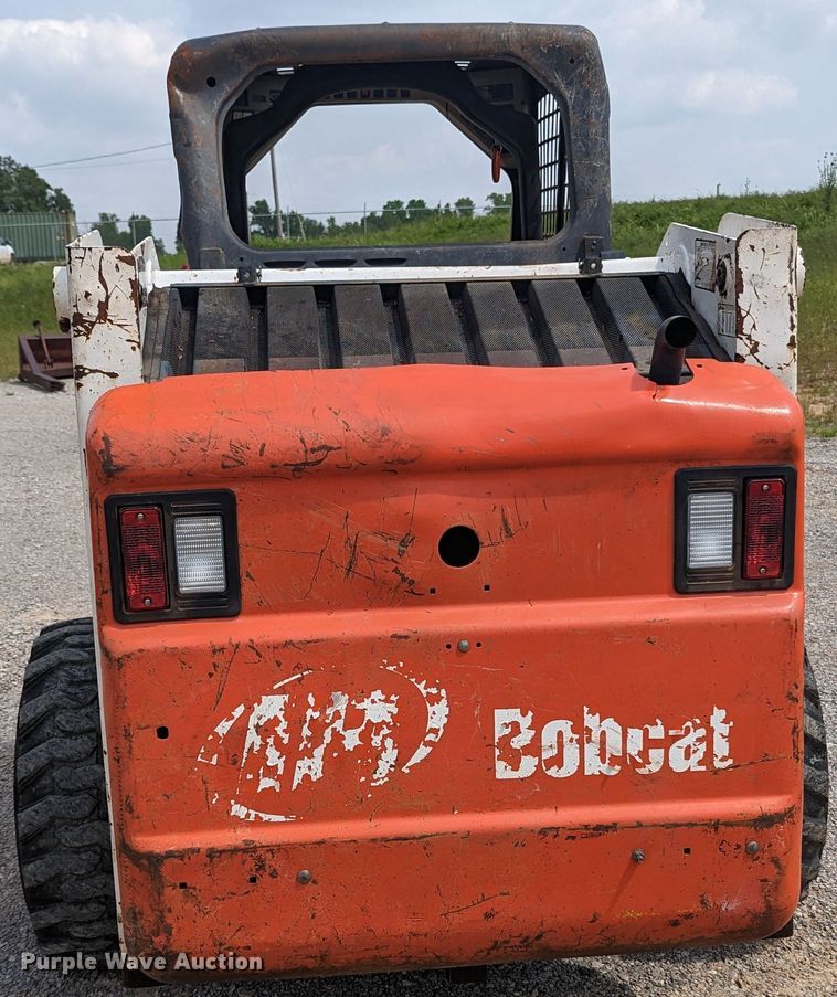 image for item MY9298 2001 Bobcat 763  skid steer loader
