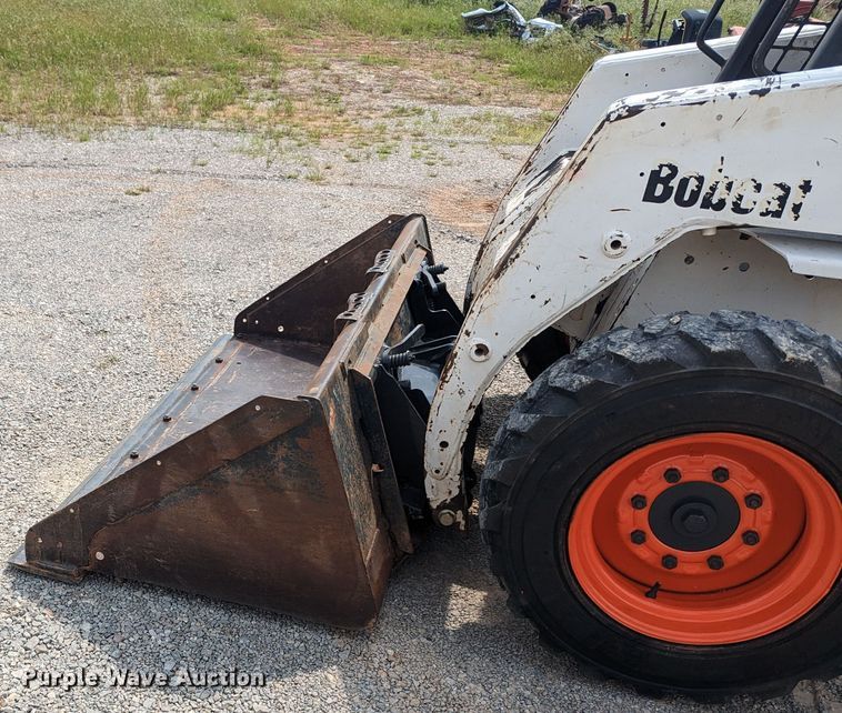 image for item MY9298 2001 Bobcat 763  skid steer loader