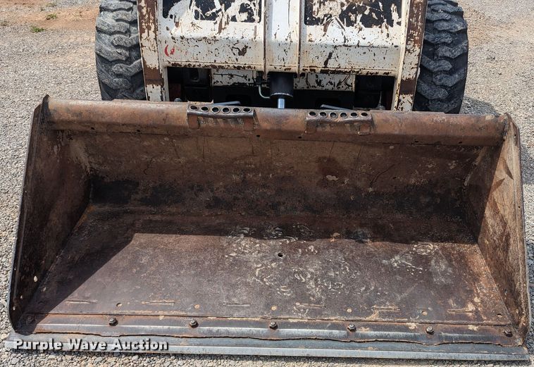 image for item MY9298 2001 Bobcat 763  skid steer loader
