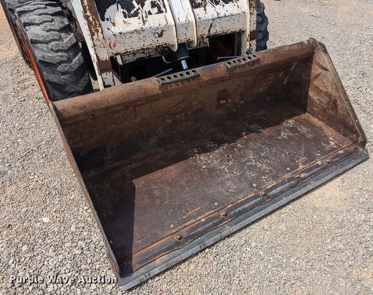 image for item MY9298 2001 Bobcat 763  skid steer loader