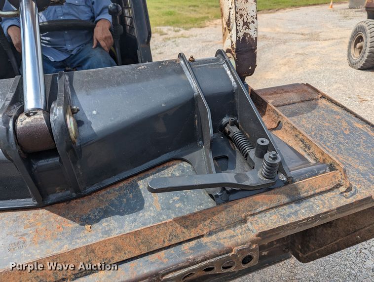 image for item MY9298 2001 Bobcat 763  skid steer loader