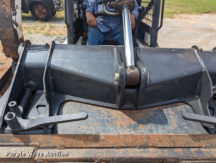 image for item MY9298 2001 Bobcat 763  skid steer loader