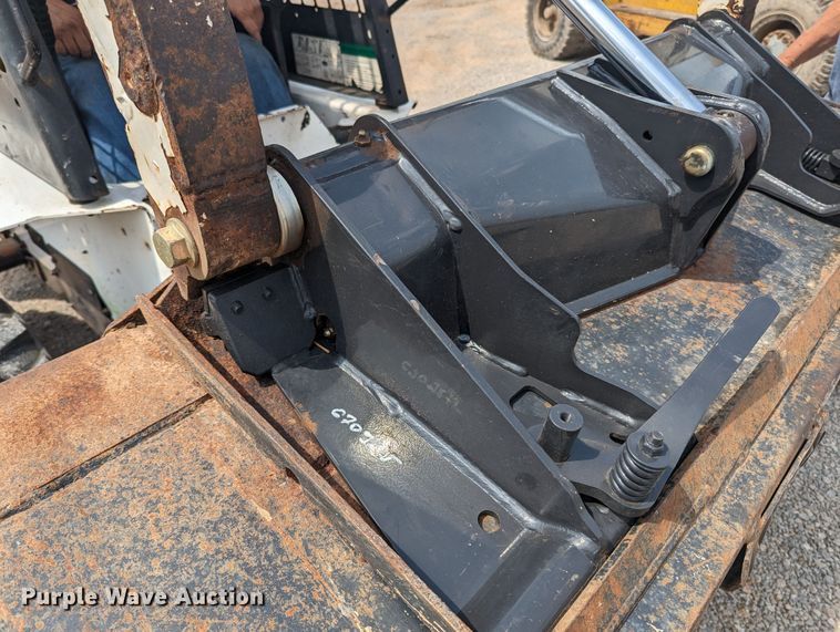 image for item MY9298 2001 Bobcat 763  skid steer loader