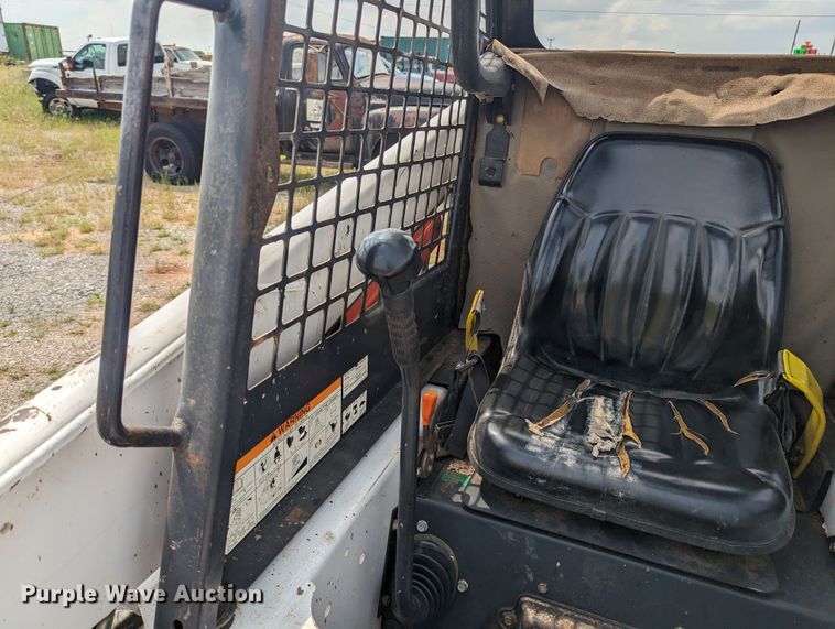 image for item MY9298 2001 Bobcat 763  skid steer loader