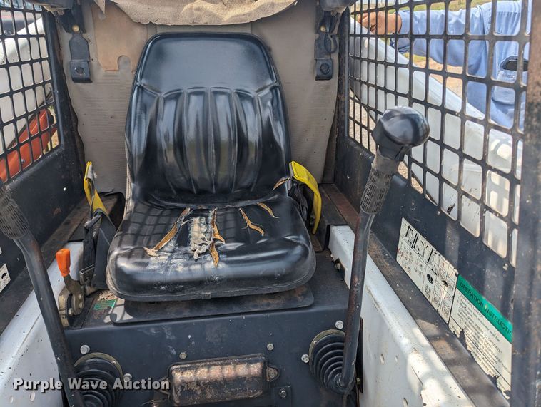 image for item MY9298 2001 Bobcat 763  skid steer loader