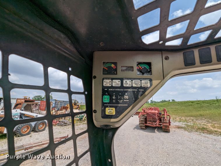 image for item MY9298 2001 Bobcat 763  skid steer loader