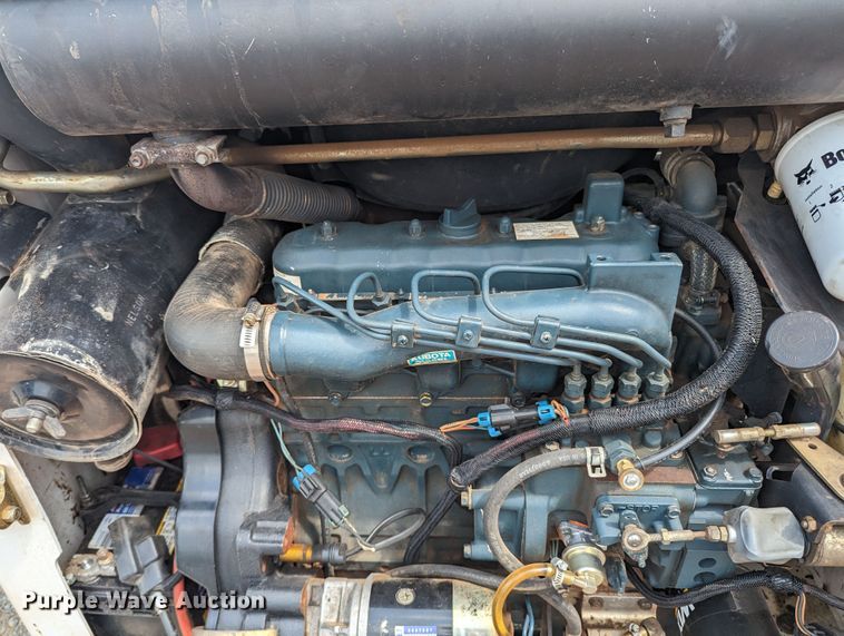 image for item MY9298 2001 Bobcat 763  skid steer loader