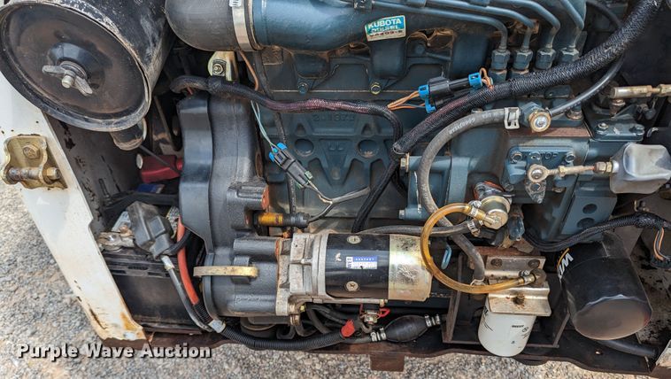 image for item MY9298 2001 Bobcat 763  skid steer loader