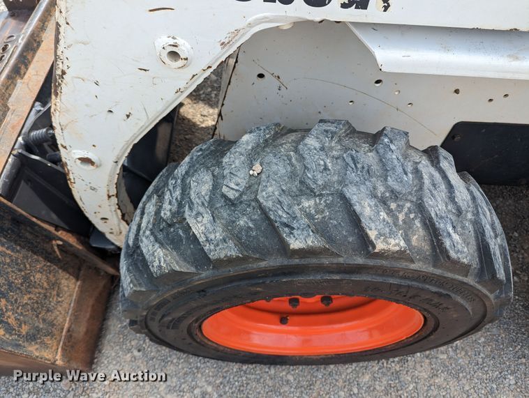 image for item MY9298 2001 Bobcat 763  skid steer loader