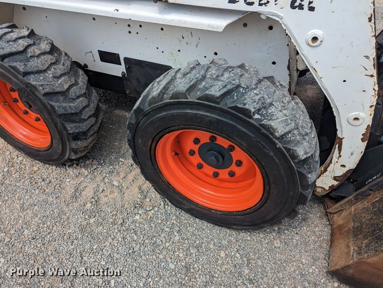 image for item MY9298 2001 Bobcat 763  skid steer loader