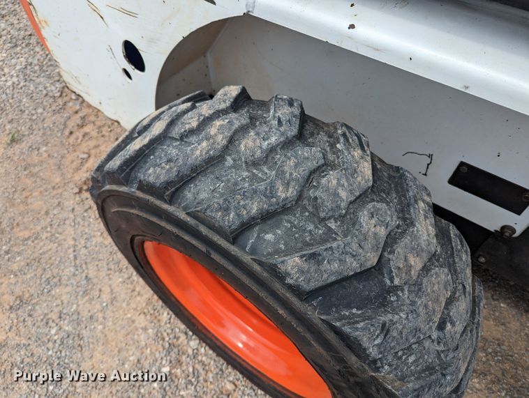 image for item MY9298 2001 Bobcat 763  skid steer loader