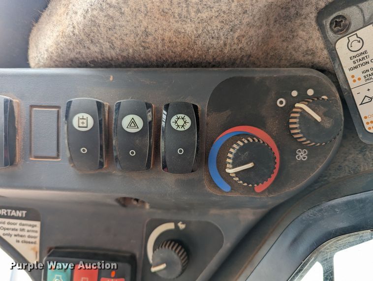 image for item MY9305 2017 John Deere 333G  tracked skid steer loader