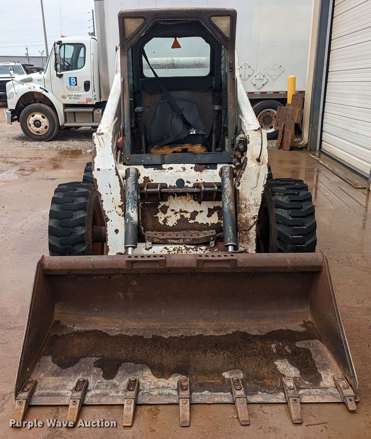 image for item MY9306 2004 Bobcat S300  skid steer loader
