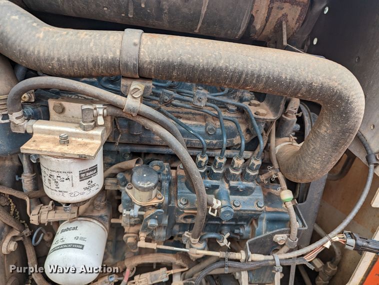 image for item MY9306 2004 Bobcat S300  skid steer loader