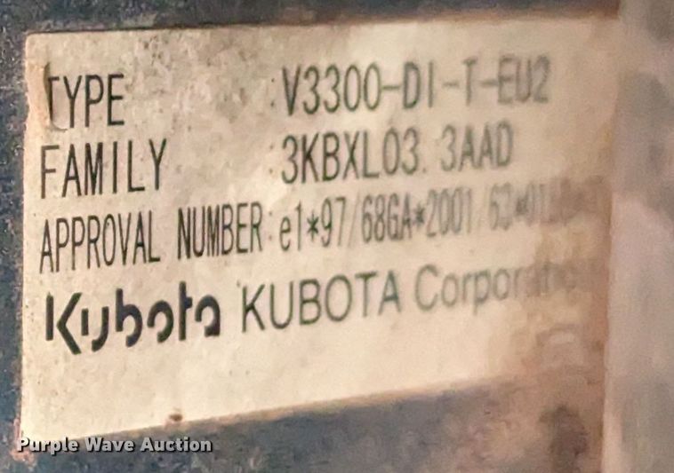 image for item MY9306 2004 Bobcat S300  skid steer loader