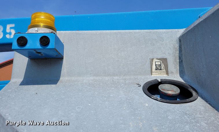 image for item NX9488 1998 Genie Z45/22  boom lift