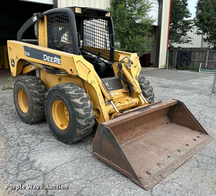image for item OG9000 2008 John Deere 328  skid steer loader