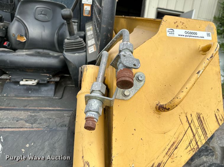 image for item OG9000 2008 John Deere 328  skid steer loader