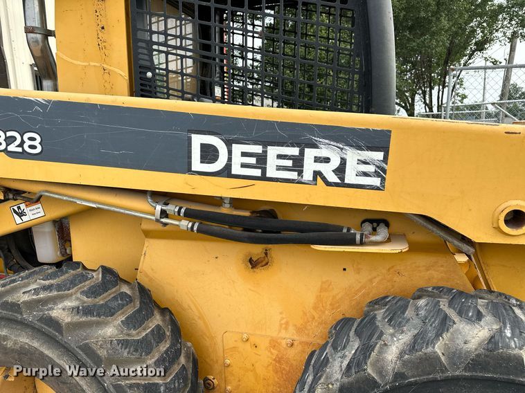 image for item OG9000 2008 John Deere 328  skid steer loader