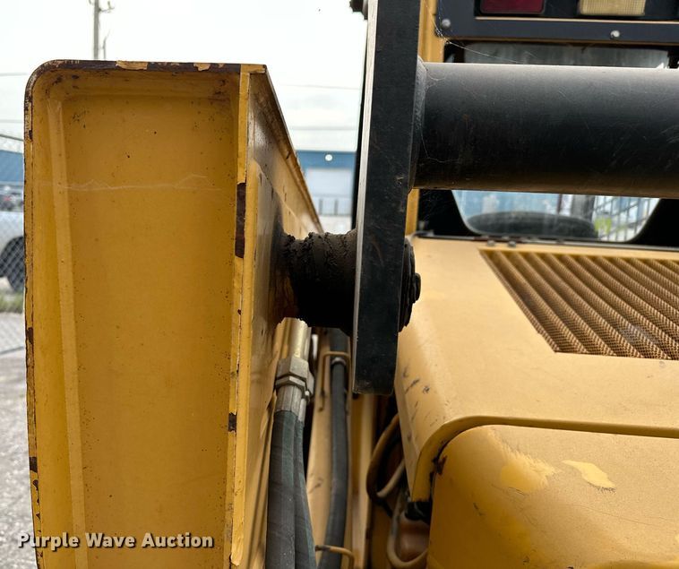 image for item OG9000 2008 John Deere 328  skid steer loader