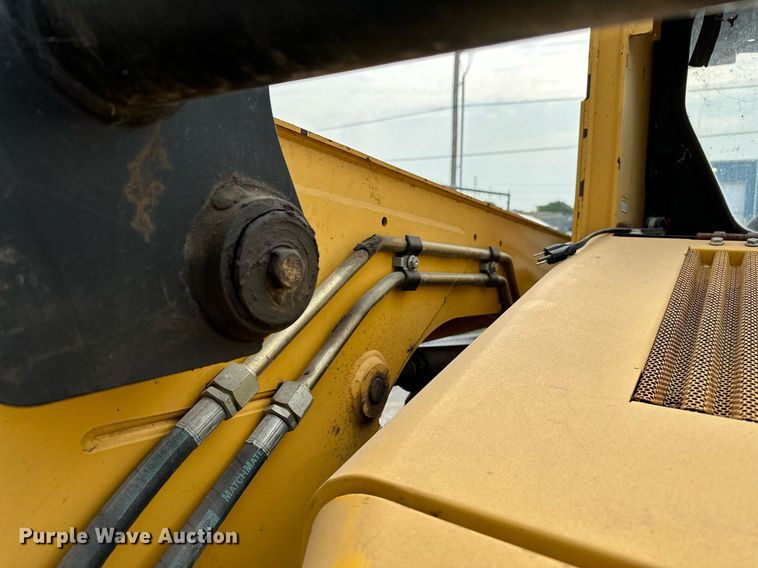 image for item OG9000 2008 John Deere 328  skid steer loader