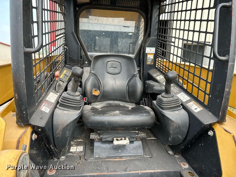 image for item OG9000 2008 John Deere 328  skid steer loader