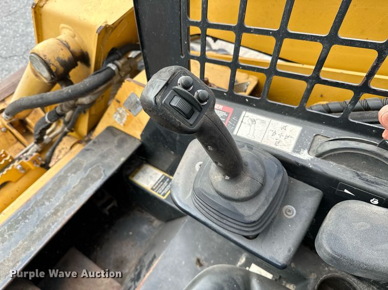 image for item OG9000 2008 John Deere 328  skid steer loader