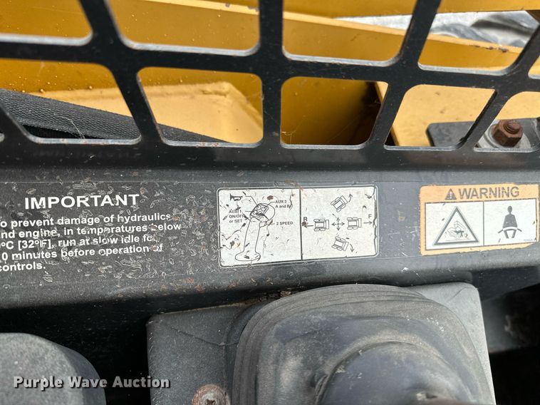 image for item OG9000 2008 John Deere 328  skid steer loader