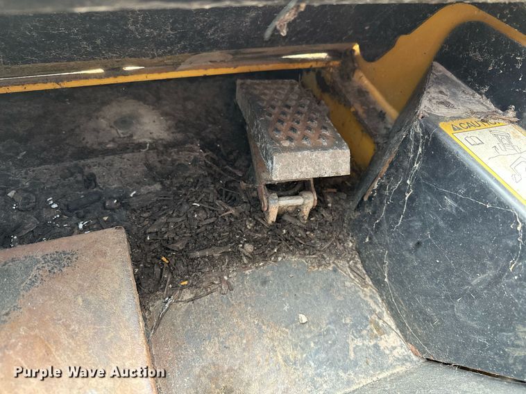 image for item OG9000 2008 John Deere 328  skid steer loader